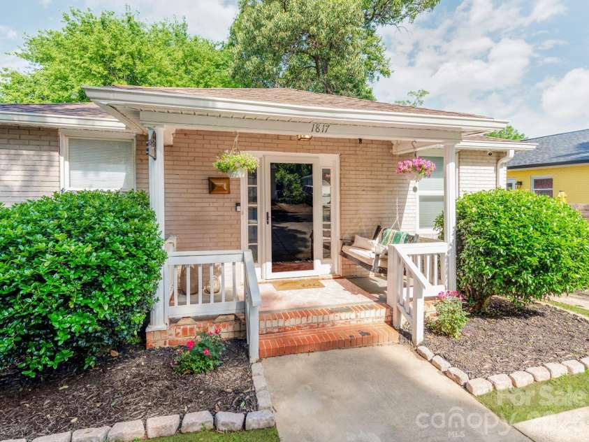 1817 Rush Wind Drive, Charlotte, NC 28206.  MLS# CAR4354080, YatesRealty ID 11474. 