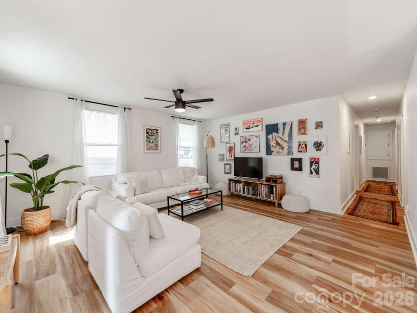 1817 Rush Wind Drive, Charlotte, NC 28206.  MLS# CAR4354080, YatesRealty ID 11474. 