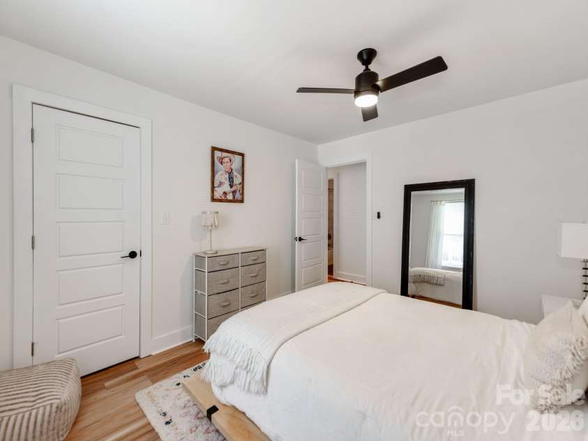 1817 Rush Wind Drive, Charlotte, NC 28206.  MLS# CAR4354080, YatesRealty ID 11474. 