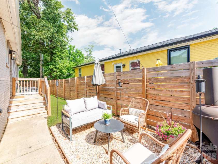 1817 Rush Wind Drive, Charlotte, NC 28206.  MLS# CAR4354080, YatesRealty ID 11474. 