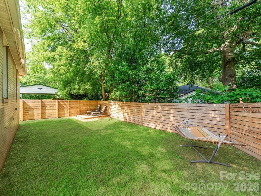 1817 Rush Wind Drive, Charlotte, NC 28206.  MLS# CAR4354080, YatesRealty ID 11474. 