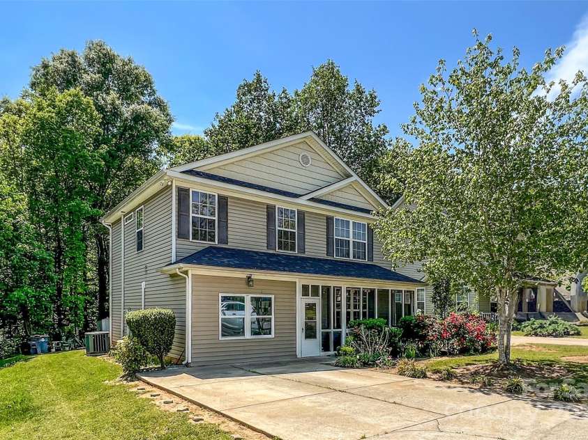 4825 Samuel Richard Street, Kannapolis, NC 28083.  MLS# CAR4249267, YatesRealty ID 11474. 
