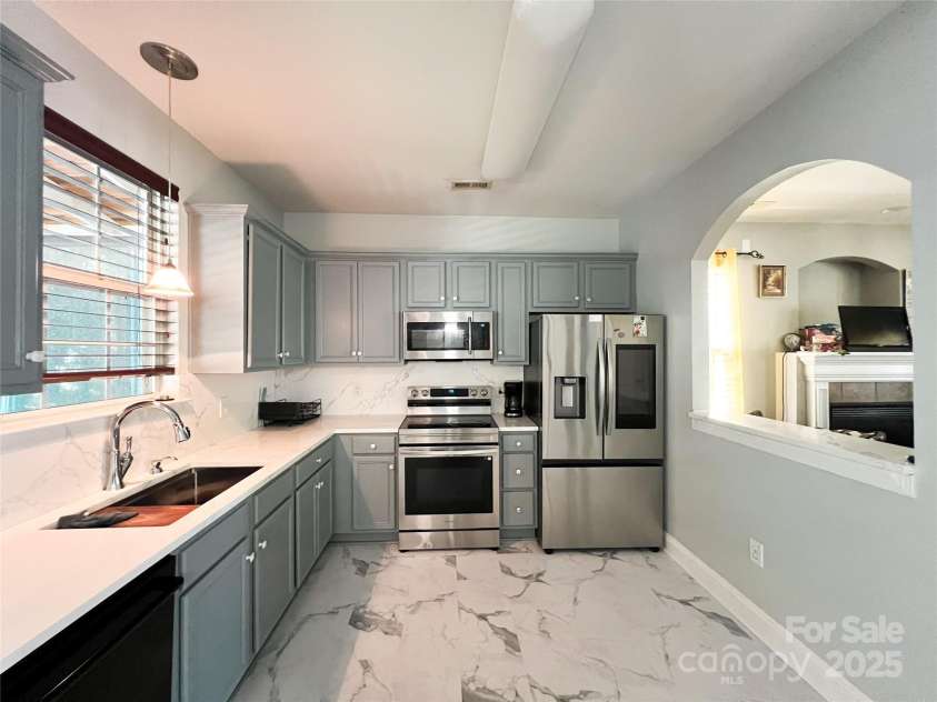 4825 Samuel Richard Street, Kannapolis, NC 28083.  MLS# CAR4249267, YatesRealty ID 11474. 