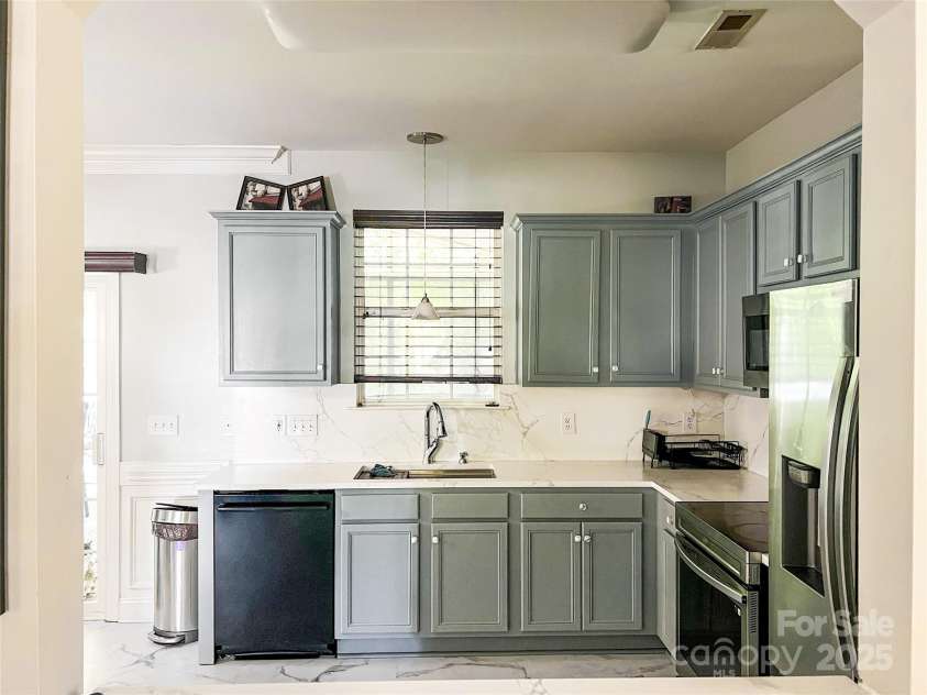 4825 Samuel Richard Street, Kannapolis, NC 28083.  MLS# CAR4249267, YatesRealty ID 11474. 