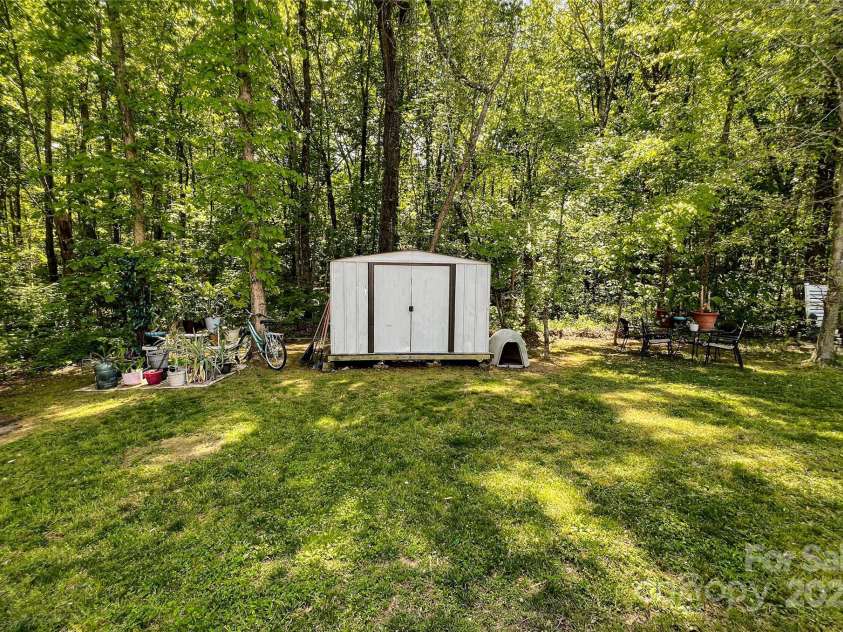 4825 Samuel Richard Street, Kannapolis, NC 28083.  MLS# CAR4249267, YatesRealty ID 11474. 