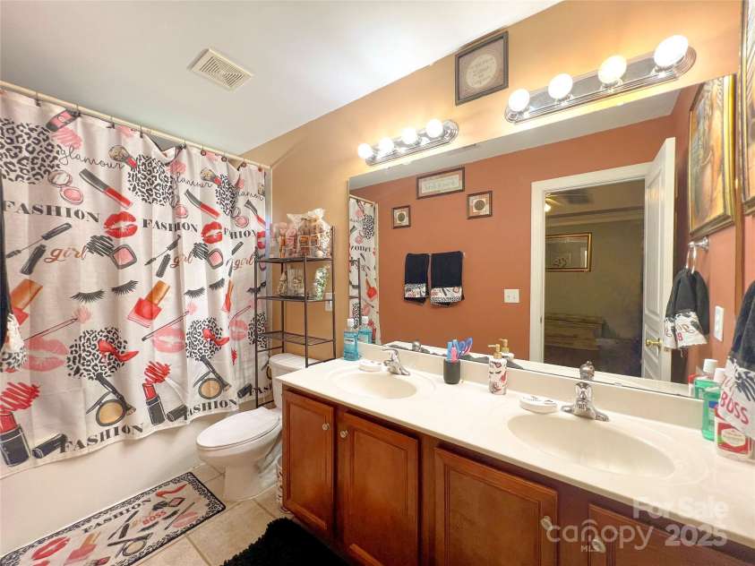 4825 Samuel Richard Street, Kannapolis, NC 28083.  MLS# CAR4249267, YatesRealty ID 11474. 