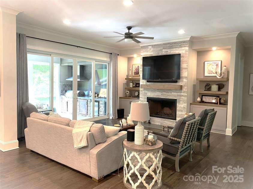 3201 Johnny Cake Lane, Charlotte, NC 28226.  MLS# CAR4255321, YatesRealty ID 11475. 