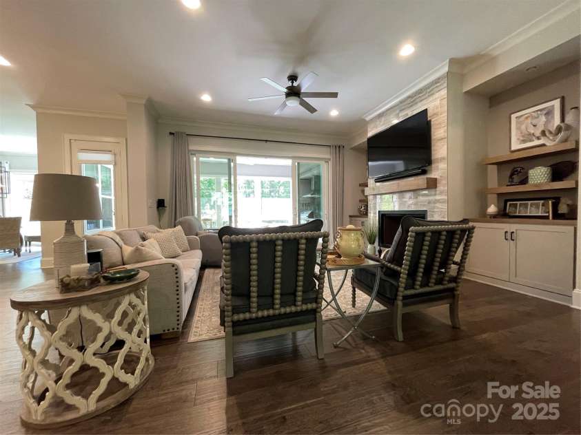3201 Johnny Cake Lane, Charlotte, NC 28226.  MLS# CAR4255321, YatesRealty ID 11475. 