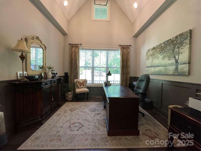 3201 Johnny Cake Lane, Charlotte, NC 28226.  MLS# CAR4255321, YatesRealty ID 11475. 