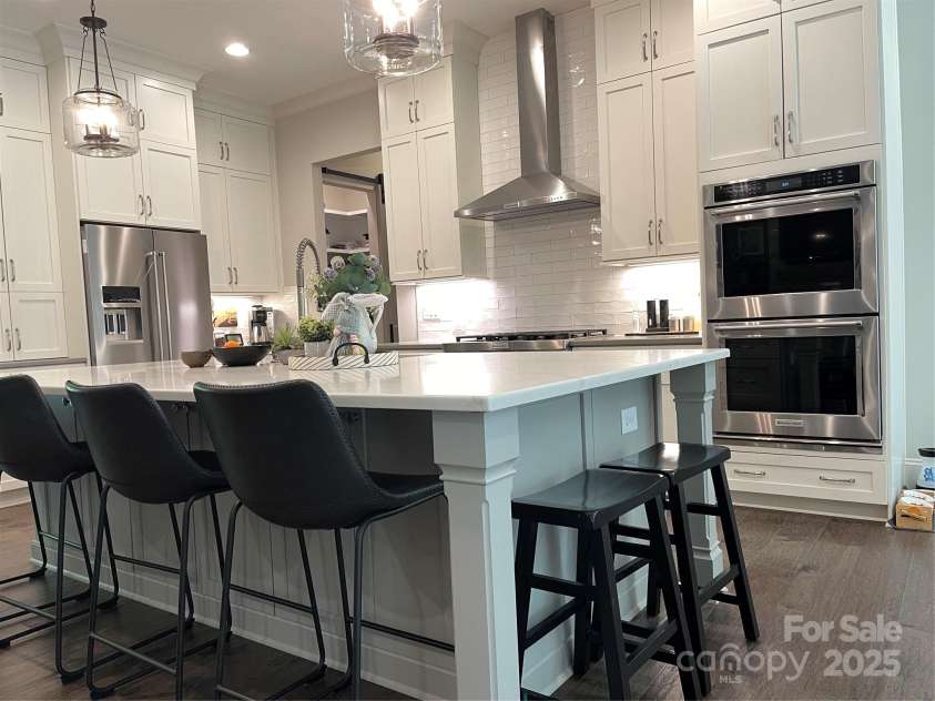 3201 Johnny Cake Lane, Charlotte, NC 28226.  MLS# CAR4255321, YatesRealty ID 11475. 