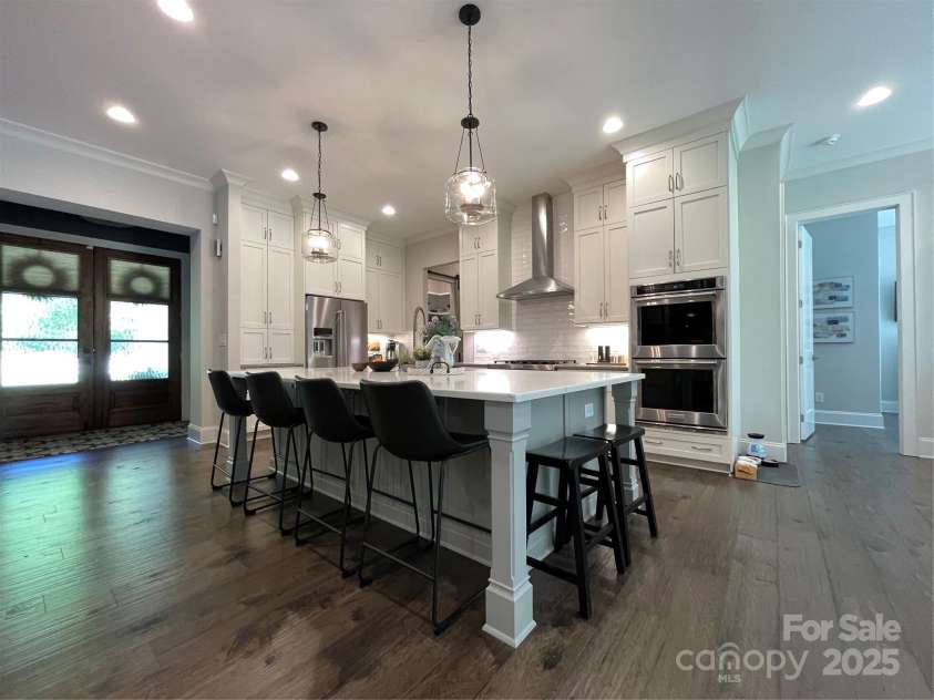 3201 Johnny Cake Lane, Charlotte, NC 28226.  MLS# CAR4255321, YatesRealty ID 11475. 