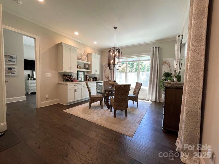 3201 Johnny Cake Lane, Charlotte, NC 28226.  MLS# CAR4255321, YatesRealty ID 11475. 