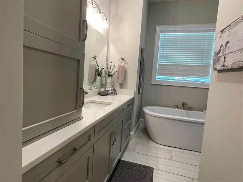 3201 Johnny Cake Lane, Charlotte, NC 28226.  MLS# CAR4255321, YatesRealty ID 11475. 