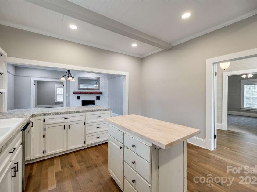 801 Sandifer Road, York, SC 29745.  MLS# CAR4231661, YatesRealty ID 11476. 