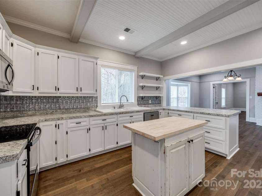 801 Sandifer Road, York, SC 29745.  MLS# CAR4231661, YatesRealty ID 11476. 