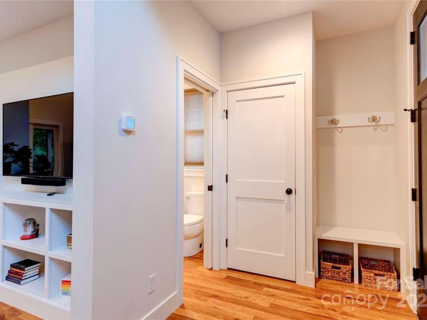 12 Waverly Road, Asheville, NC 28803.  MLS# CAR4256160, YatesRealty ID 11477. Powder room