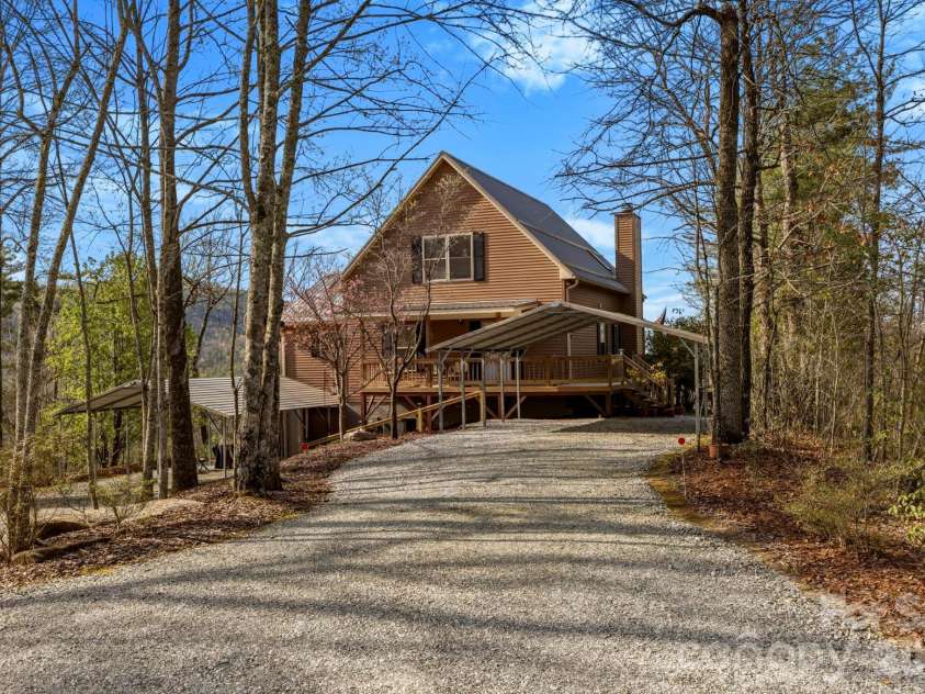 1489 Round Mountain Road, Brevard, NC 28712.  MLS# CAR4360365, YatesRealty ID 11477. 