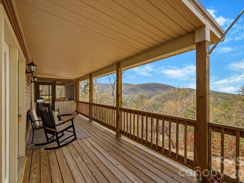 1489 Round Mountain Road, Brevard, NC 28712.  MLS# CAR4360365, YatesRealty ID 11477. 