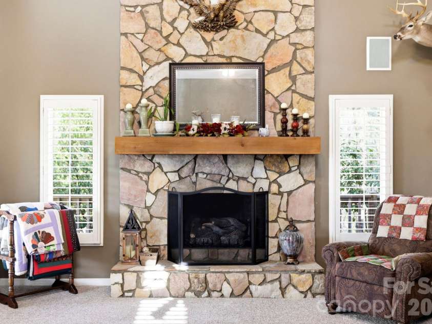 1489 Round Mountain Road, Brevard, NC 28712.  MLS# CAR4360365, YatesRealty ID 11477. 