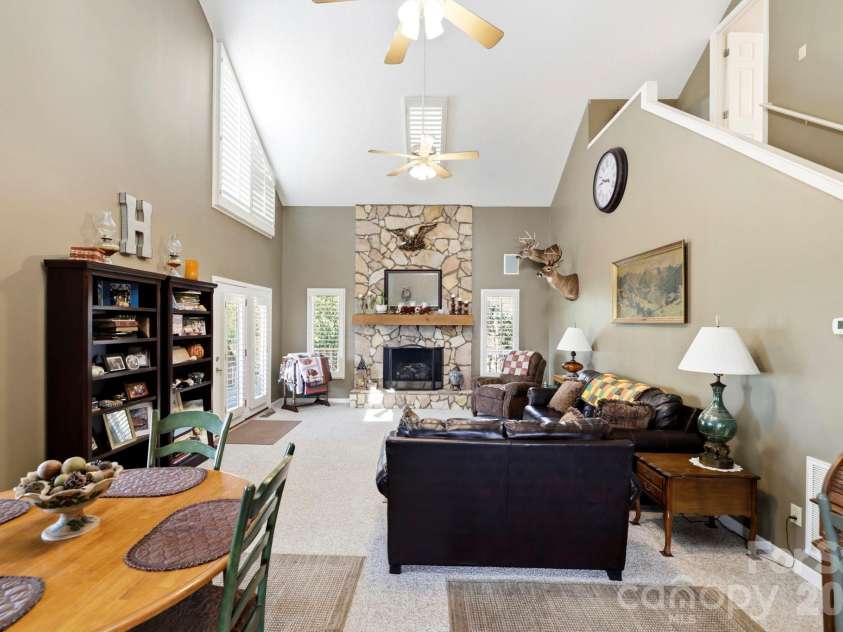 1489 Round Mountain Road, Brevard, NC 28712.  MLS# CAR4360365, YatesRealty ID 11477. 