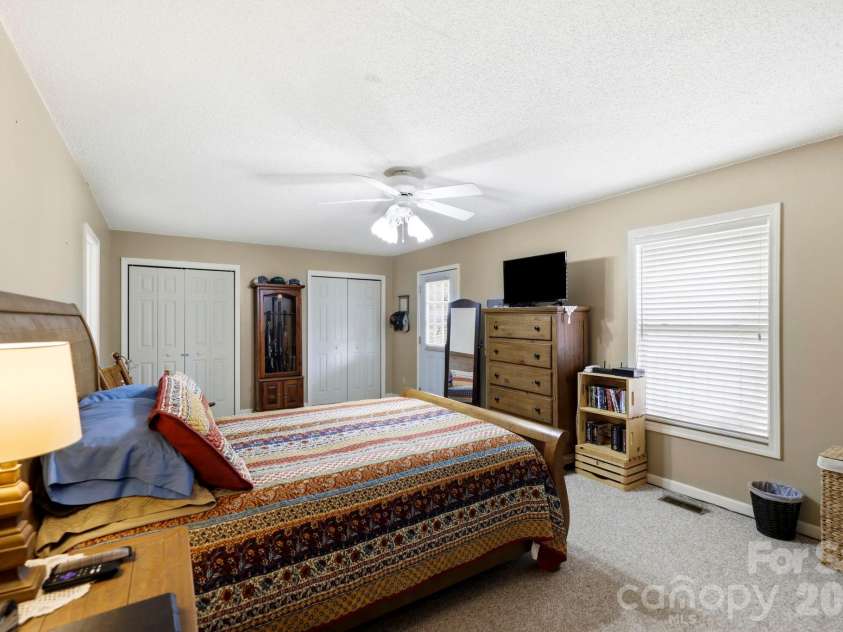 1489 Round Mountain Road, Brevard, NC 28712.  MLS# CAR4360365, YatesRealty ID 11477. 