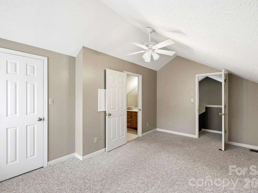 1489 Round Mountain Road, Brevard, NC 28712.  MLS# CAR4360365, YatesRealty ID 11477. 