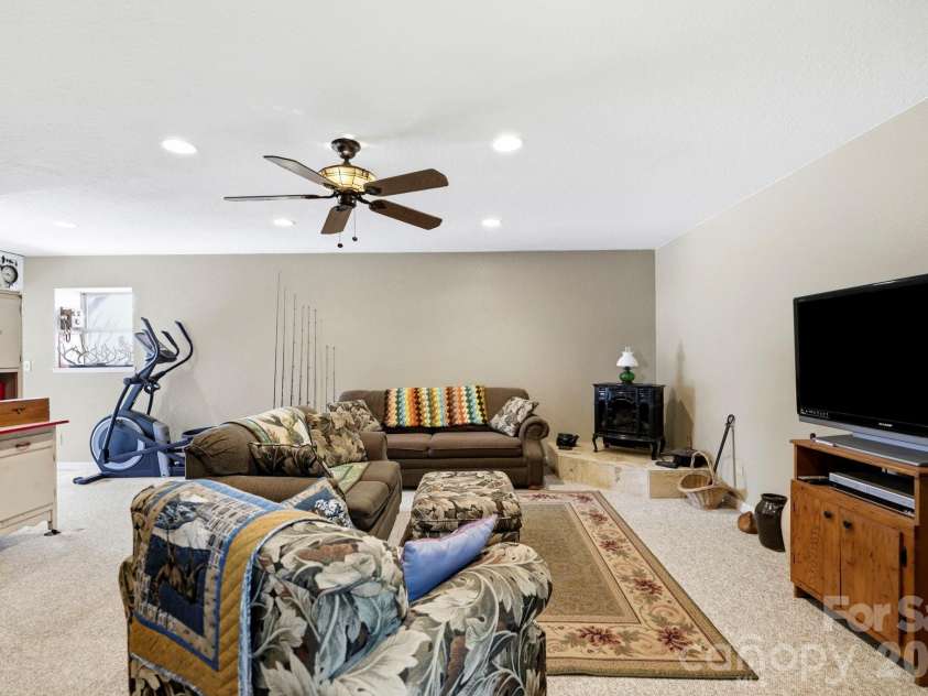 1489 Round Mountain Road, Brevard, NC 28712.  MLS# CAR4360365, YatesRealty ID 11477. 
