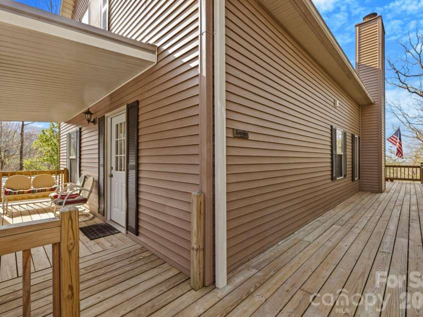 1489 Round Mountain Road, Brevard, NC 28712.  MLS# CAR4360365, YatesRealty ID 11477. 