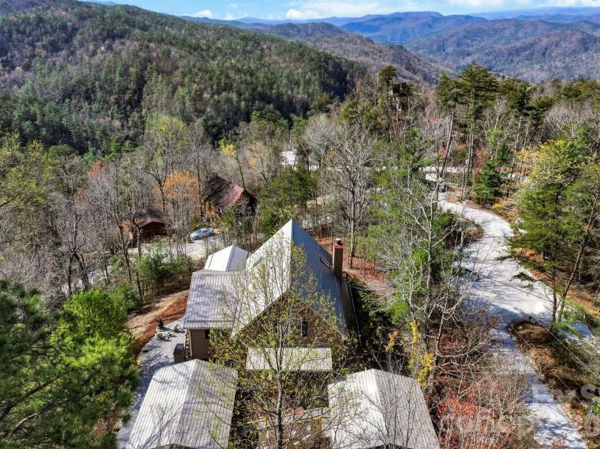 1489 Round Mountain Road, Brevard, NC 28712.  MLS# CAR4360365, YatesRealty ID 11477. 