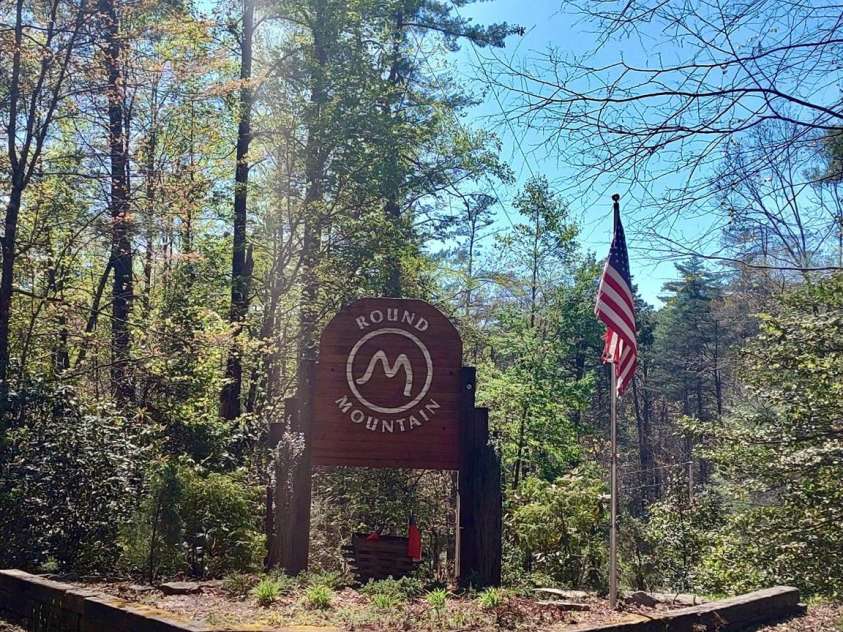 1489 Round Mountain Road, Brevard, NC 28712.  MLS# CAR4360365, YatesRealty ID 11477. 