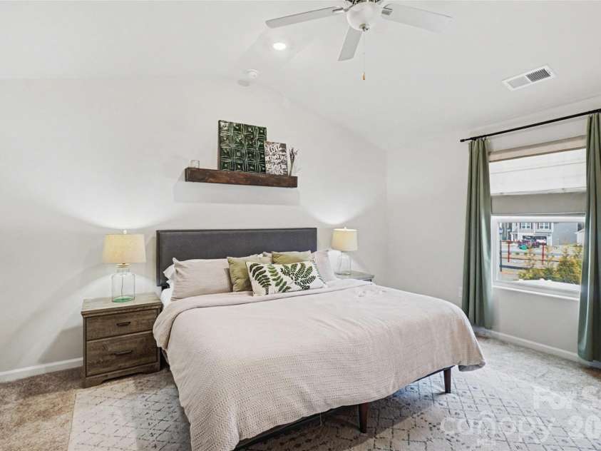 2215 Transatlantic Avenue, Charlotte, NC 28215.  MLS# CAR4349079, YatesRealty ID 11478. Primary bedroom