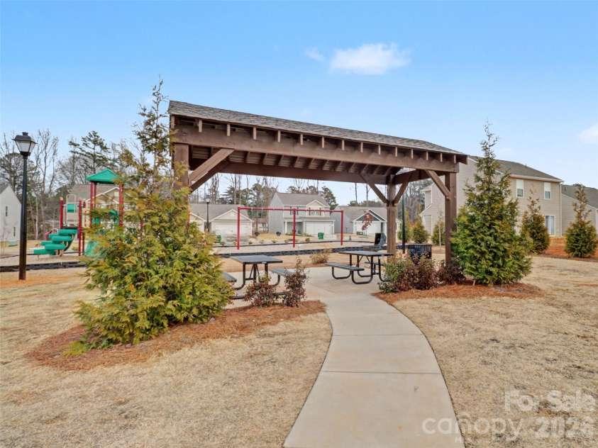 2215 Transatlantic Avenue, Charlotte, NC 28215.  MLS# CAR4349079, YatesRealty ID 11478. Walk daily to this