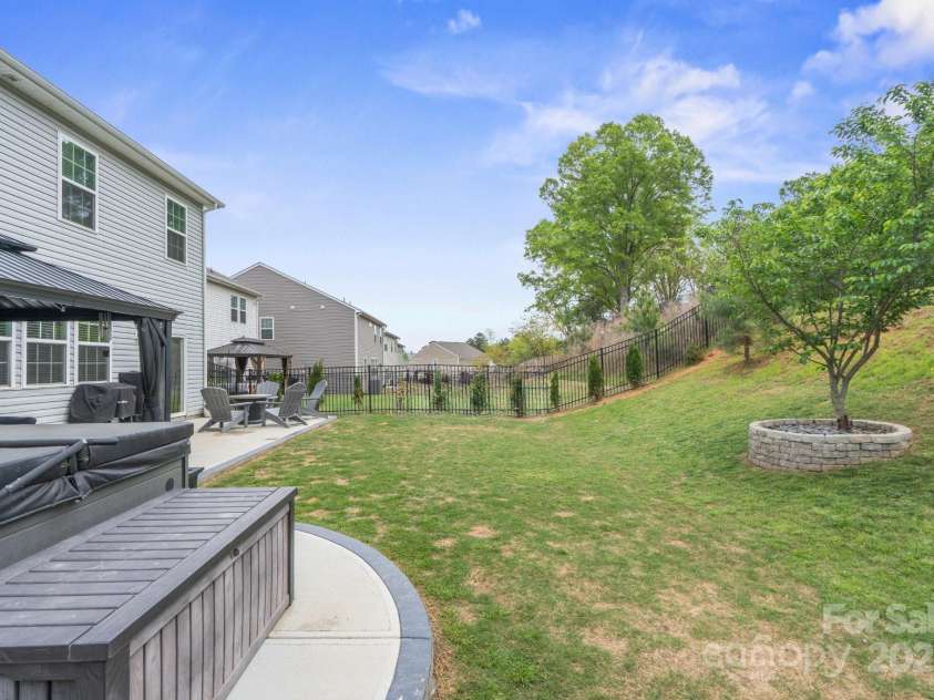 121 Little Kennerly Drive, Mooresville, NC 28115.  MLS# CAR4241437, YatesRealty ID 11479. Fenced Yard