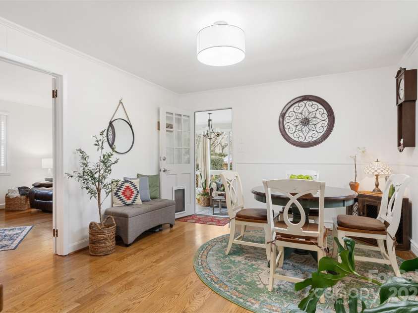 663 14th Avenue, Hickory, NC 28601.  MLS# CAR4206584, YatesRealty ID 1148. 