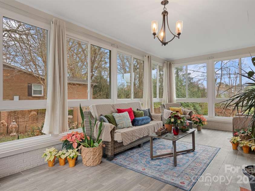 663 14th Avenue, Hickory, NC 28601.  MLS# CAR4206584, YatesRealty ID 1148. 