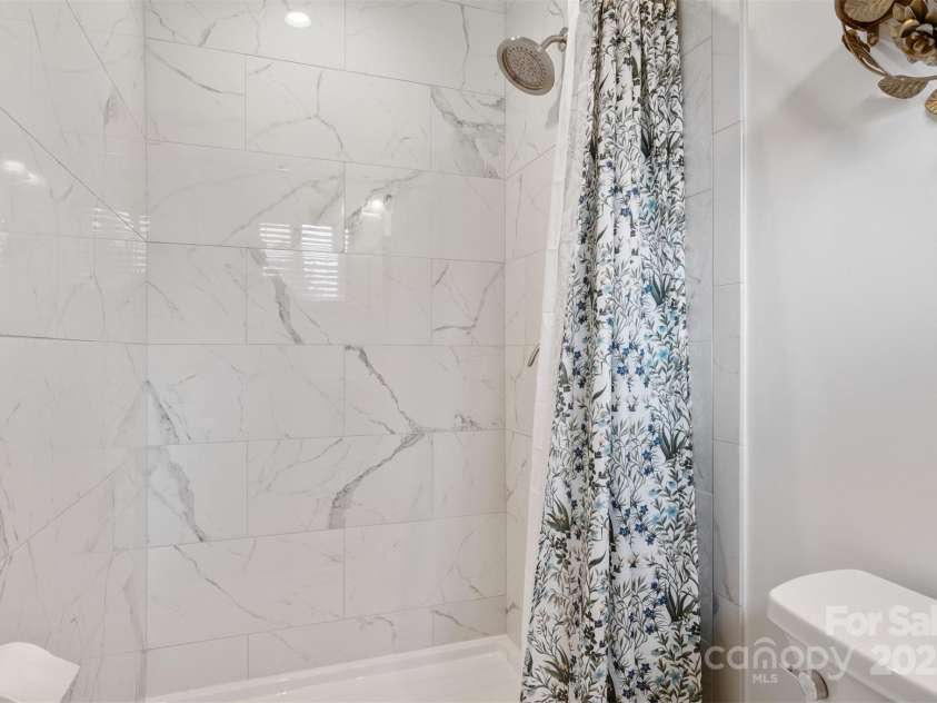 663 14th Avenue, Hickory, NC 28601.  MLS# CAR4206584, YatesRealty ID 1148. 