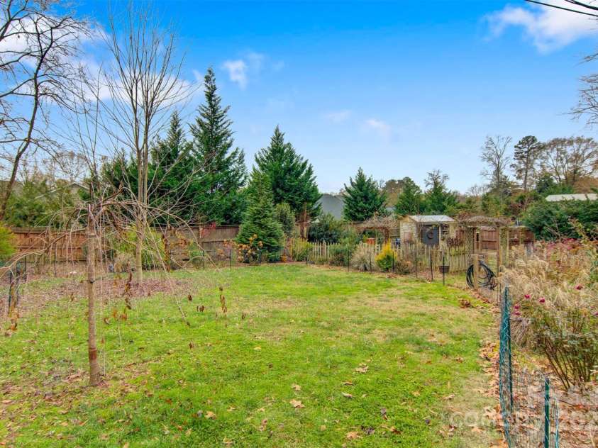 663 14th Avenue, Hickory, NC 28601.  MLS# CAR4206584, YatesRealty ID 1148. 