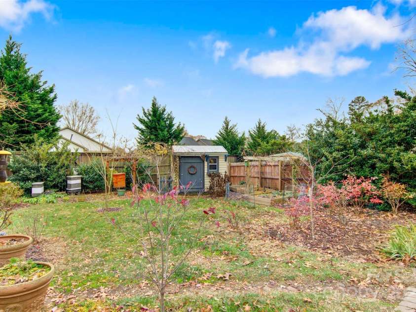 663 14th Avenue, Hickory, NC 28601.  MLS# CAR4206584, YatesRealty ID 1148. 