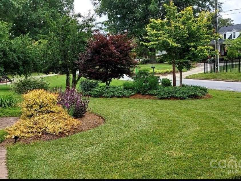 663 14th Avenue, Hickory, NC 28601.  MLS# CAR4206584, YatesRealty ID 1148. 