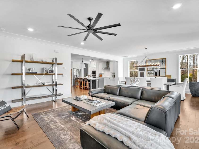 8136 Energy Lane, Catawba, NC 28609.  MLS# CAR4250901, YatesRealty ID 11480. Living room