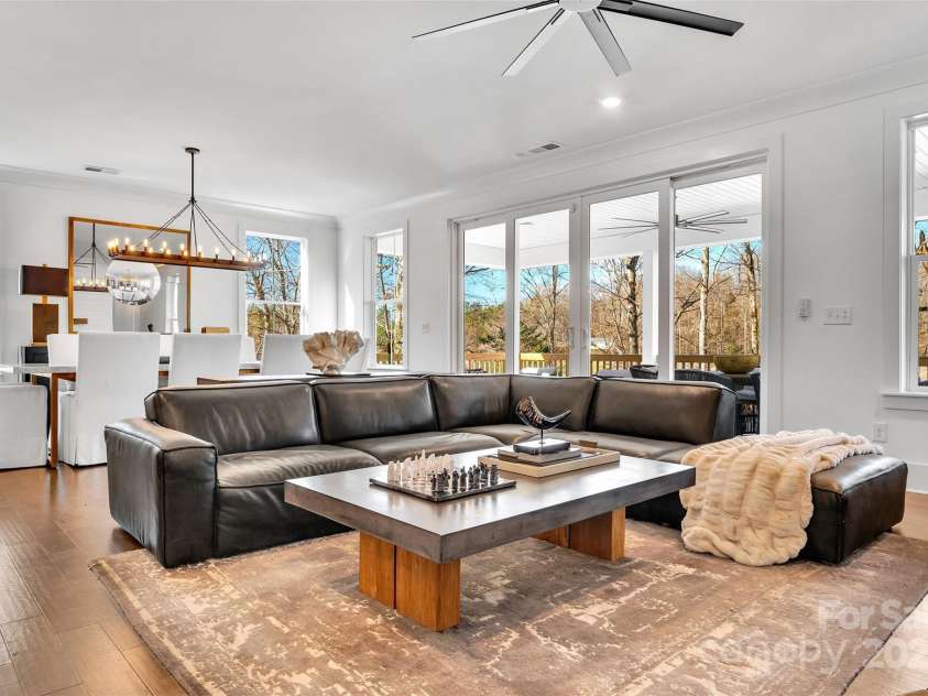 8136 Energy Lane, Catawba, NC 28609.  MLS# CAR4250901, YatesRealty ID 11480. Living room