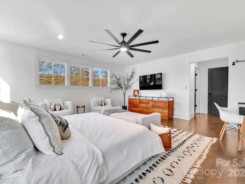 8136 Energy Lane, Catawba, NC 28609.  MLS# CAR4250901, YatesRealty ID 11480. Primary bedroom