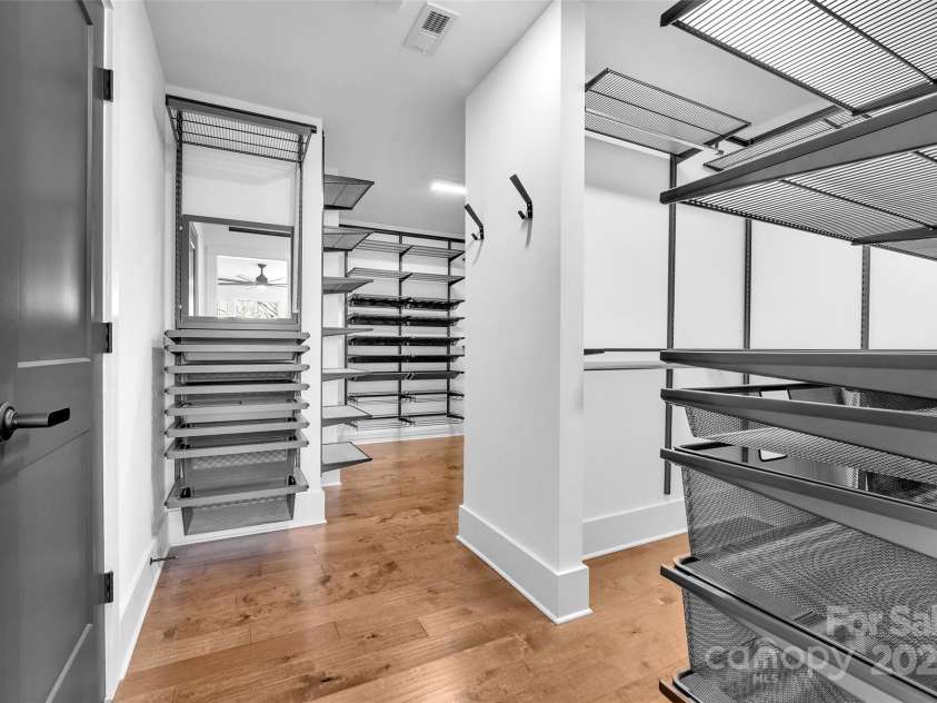 8136 Energy Lane, Catawba, NC 28609.  MLS# CAR4250901, YatesRealty ID 11480. Primary bedroom walkin closet