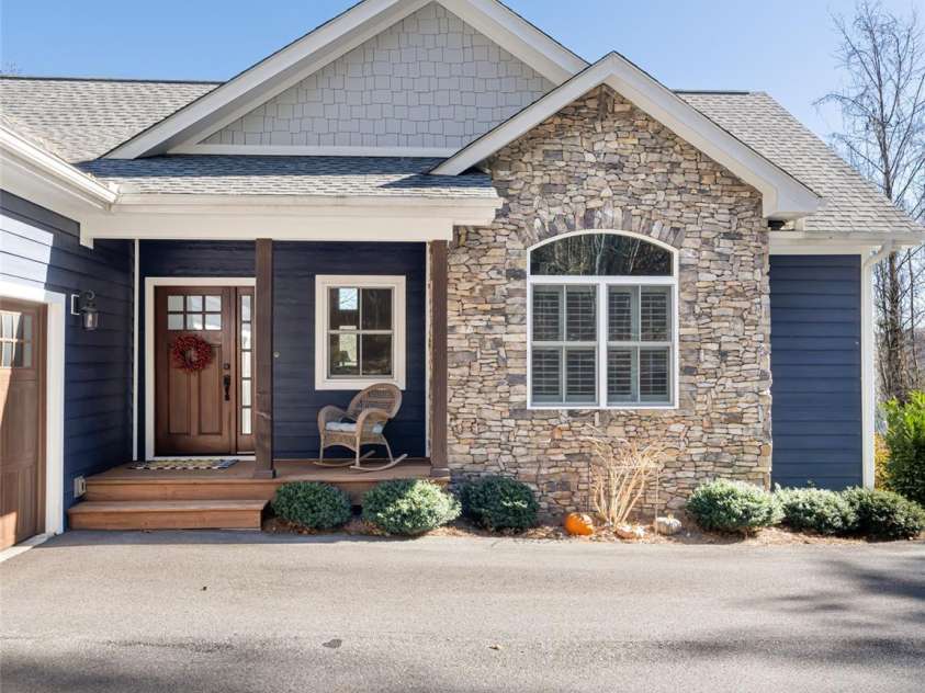 234 Andrews Road, Zirconia, NC 28790.  MLS# CAR4211611, YatesRealty ID 11481. 