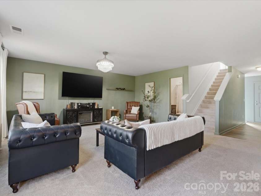 422 Perry Lane, Marshville, NC 28103.  MLS# CAR4359828, YatesRealty ID 11481. 