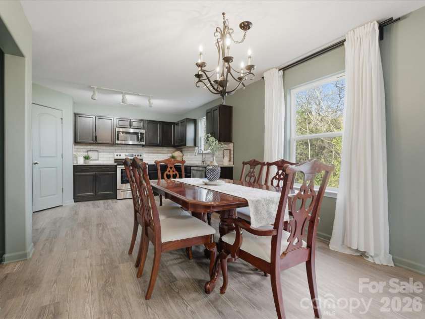 422 Perry Lane, Marshville, NC 28103.  MLS# CAR4359828, YatesRealty ID 11481. 