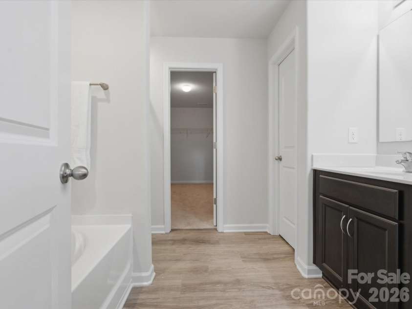 422 Perry Lane, Marshville, NC 28103.  MLS# CAR4359828, YatesRealty ID 11481. 