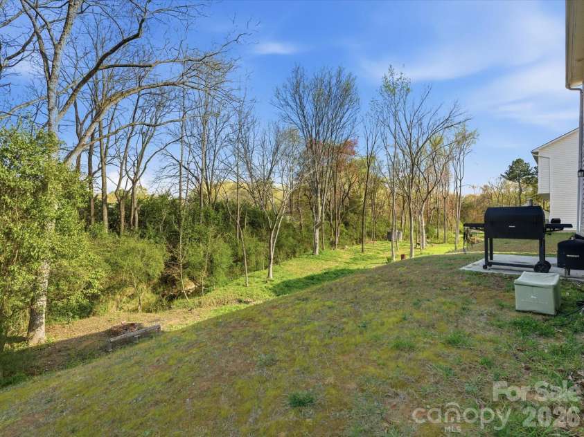 422 Perry Lane, Marshville, NC 28103.  MLS# CAR4359828, YatesRealty ID 11481. 