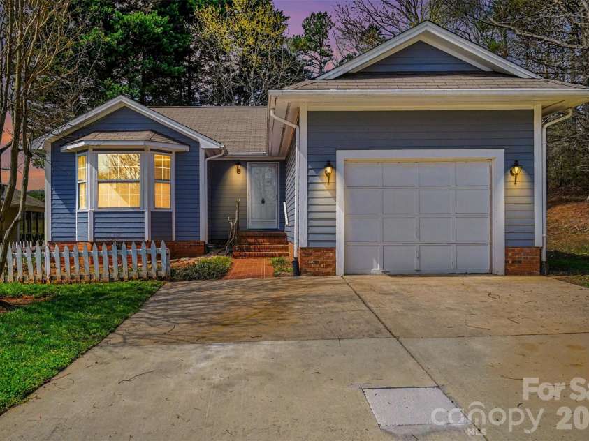 2925 Misty Plum Court, Fort Mill, SC 29715.  MLS# CAR4357136, YatesRealty ID 11482. 