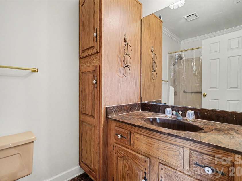 2925 Misty Plum Court, Fort Mill, SC 29715.  MLS# CAR4357136, YatesRealty ID 11482. 